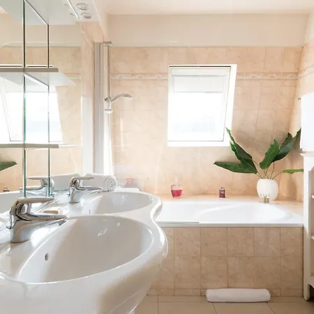 Lägenhet Rue Gaston De Saint-paul Ii By Onefinestay